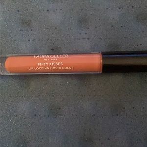 LIP LOCKING LIQUID COLOR